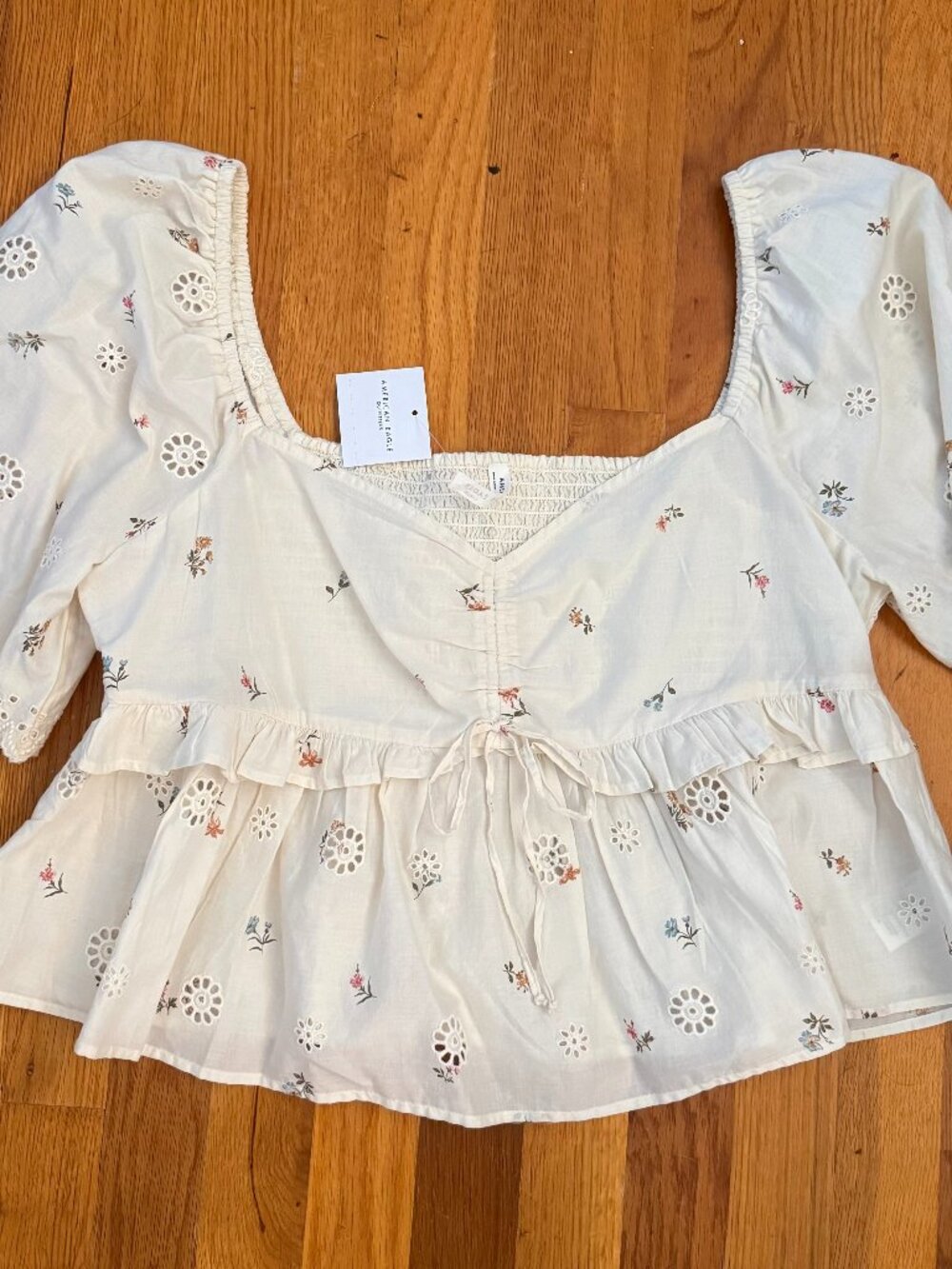 AE Flutter Sleeve Eyelet Babydoll Blouse Size Large NWT